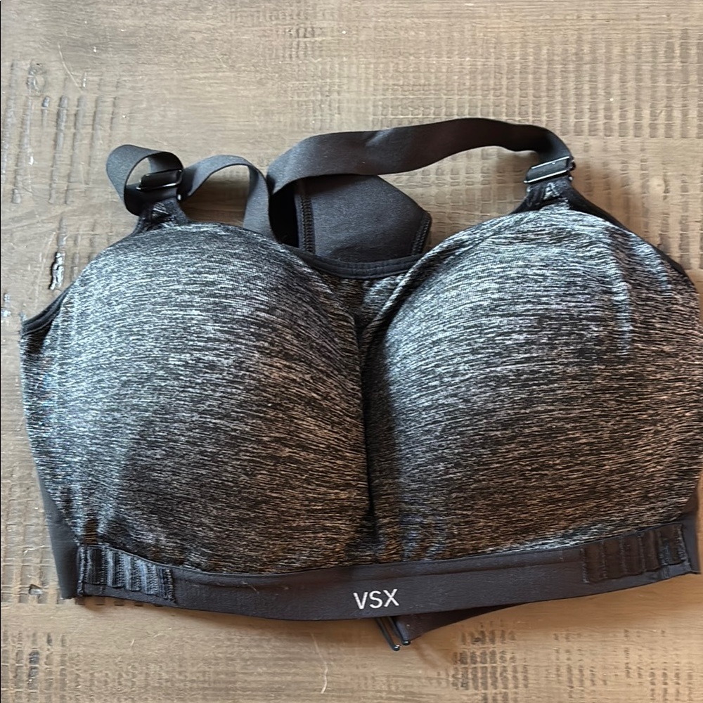 VSX Women's Gray Sports Victoria’s Secret sports bra, size, large, VGUC